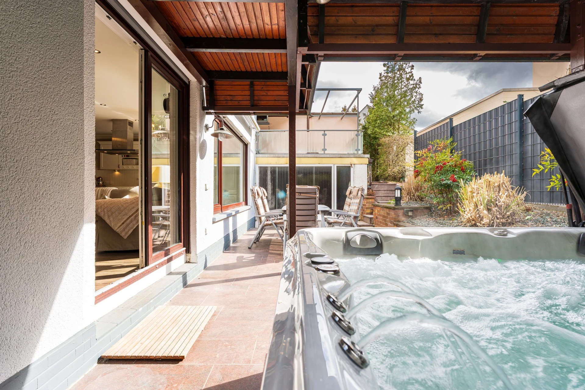 Immobilienfotograf Architekturfotograf Whirlpool Terrasse Luxusimmobilie