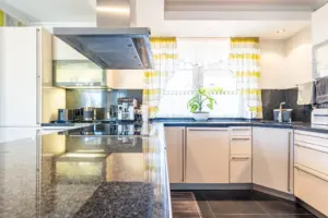 Immobilienfotografie Architektenhaus exklusive Küche