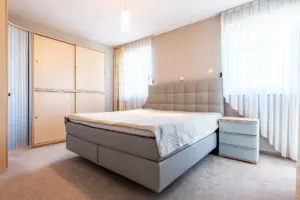 Immobilienfotografie Architektenhaus Masterschlafzimmer